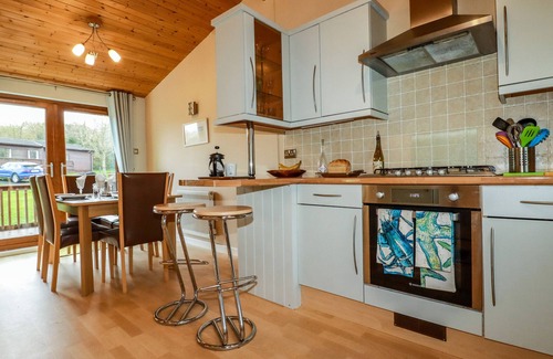 St Minver Cottage | 4 THE GLADE, pet friendly, with pool in St Minver