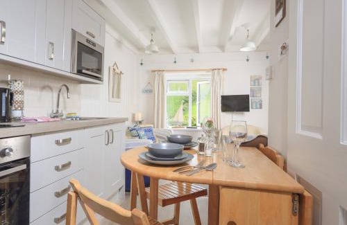 Hope-Cove House | 4 Thornlea Mews