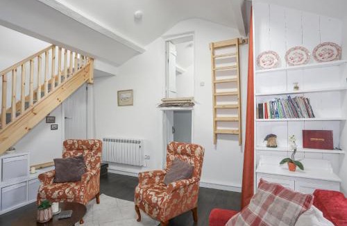 Bethesda House | 4 Ty Person