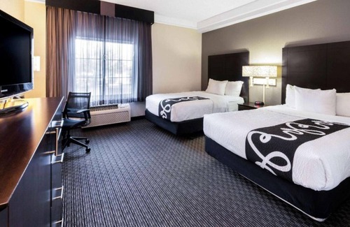 Superstition Springs Hotel | 4 x 2 Double Beds at La Quinta Inn & Suites by Wyndham Mesa Superstition Springs