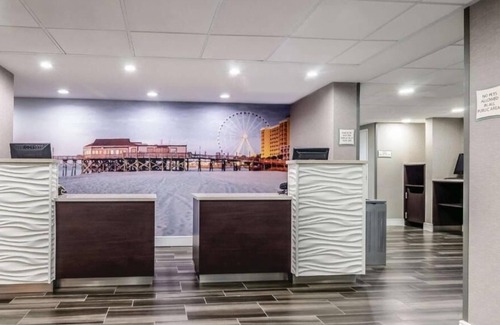 Myrtle Beach Hotel | 4 x 2 Double Beds Deluxe Rm at La Quinta Inn by Wyndham Myrtle Beach-N Kings Hwy