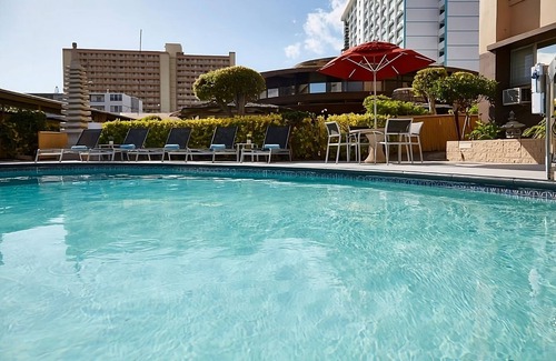 Ala Moana House | 4 x Studio Two Doubles with Kitchenette Room at Pagoda Hotel