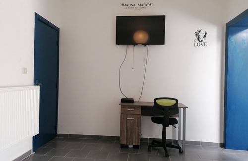 Mons House | 40 square-meter studio with wifi, TV, refrigerator and 1 sofa bed.