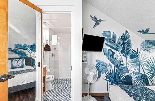 Rosemary Beach Hotel | 403 Rosemary Beach Inn - Includes Beach Chairs & Complimentary Breakfast + Access to 4 Pools