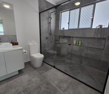 Redlynch Villa | 41RedPebbles Villa in Redlynch,Cairns QLD