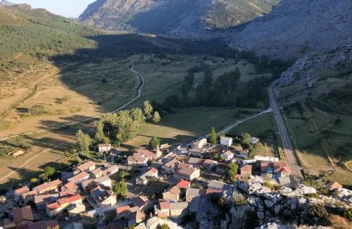 Besande Ski Chalet | 42 Grados Norte Vadinia