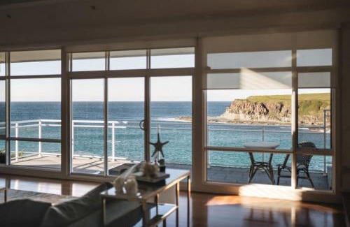 Kiama Heights House | 42 Loves Bay 5 Bedroom Sea cliff View House with Pool