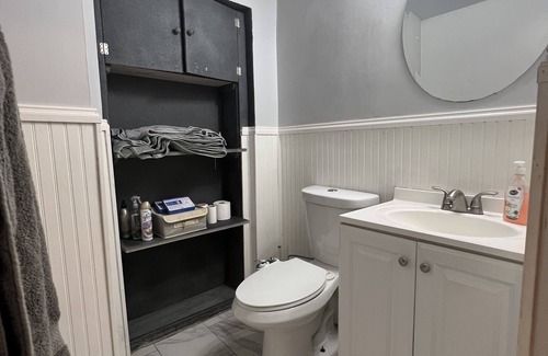 Norris Square Apartment | 420 Friendly 1bdrm Apartment w/Hot Tub!