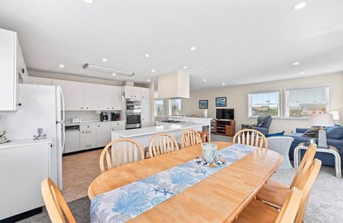 South Nags Head House | 426 - South Nags Head Ocean-Side Rental with Water Views