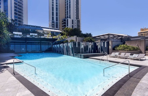 Surfers Paradise Apartment | 43rd Floor - Stunning Apartment at Circle on Cavill!