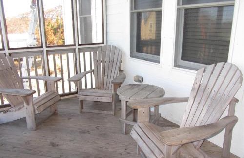 Buxton House | 48184 Decoy Rd Home