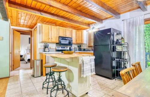 Lake Ariel House | 4BDR Hot Tub Game Room