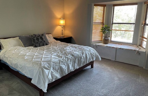 Mineral Wells House | 4BR 2BA house with a beautiful view