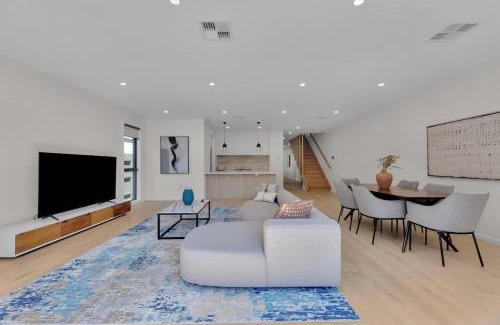 Ashburton House | 4BR Brand new Townhouse in Ashburton Shopping Golf