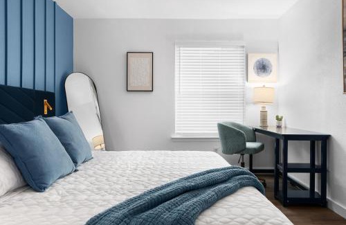 South Lamar Apartment | 4BR Downtown Austin - Workspace & Near SoCo