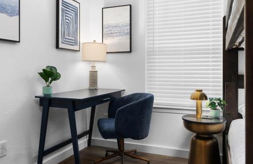 South Lamar Apartment | 4BR Downtown Austin - Workspace & Near SoCo