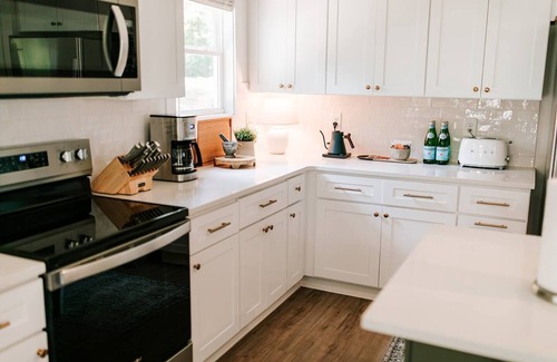 Athens House | 4BR Game Day Escape by MHM Luxury Properties