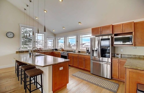 Edwards House | 4BR in Edwards - Hot Tub, Workspace, Game Room