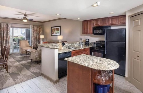 Pennington Bend Condo | 4br PR Stunning Condo on the Rive in Heart of Music City!