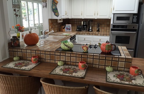 Santa Ana Heights House | 4DAY & HOLIDAY DEAL! POOL+SPA+SLIDE! WALK TO BEACH, CLOSE TO DISNEY NO CROWDS!