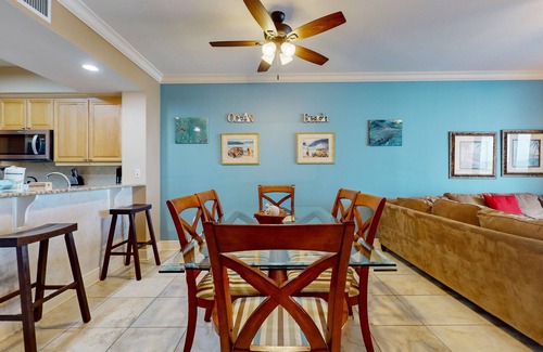 Fort Walton Beach Condo | 4th-Floor Azure Condo w/Free WiFi, Beach Service, Gulf View, Shared Pool/Hot Tub