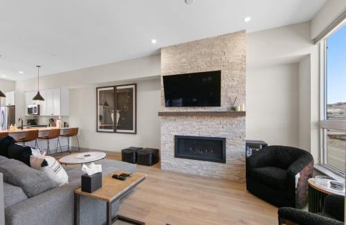 Silverthorne Villa | 4th Street Crossing 320D by Summit County Mountain Retreats