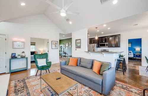 Dripping Springs House | 5/2, POOL-private & heated, amazing views & decks