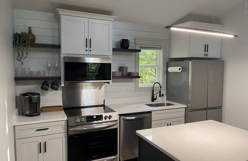 Sautee Nacoochee Cottage | 5.5mi to Helen - Couples Shower - Private Fire Pit