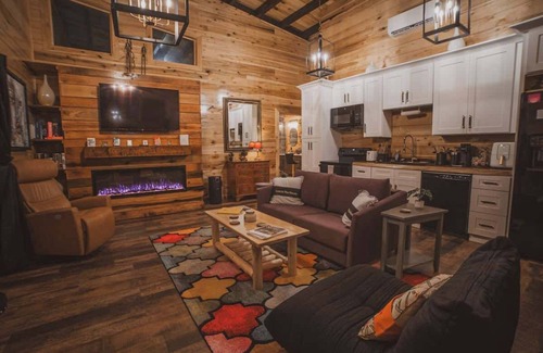 Wildwood Cabin | 5 All Inclusive Cabins with Scenic Mountain Views