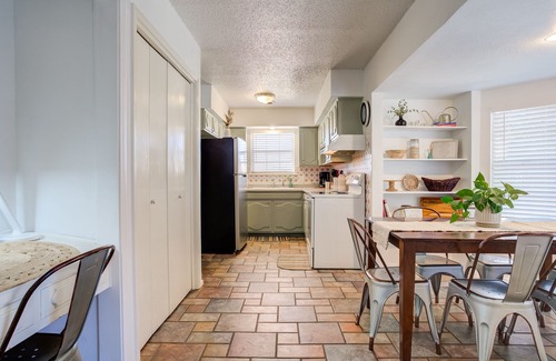 Lubbock House | 5 BD/2BA + Fun Backyard + CENTRAL + Hot Tub + Updated w/3 TVs!