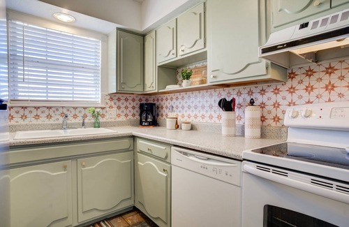 Lubbock House | 5 BD/2BA + Fun Backyard + CENTRAL + Hot Tub + Updated w/3 TVs!
