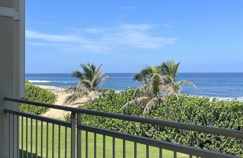 Bajura Condo | #5 Beachfront Boho 3BR, 2BA Apartment @ JobosBeach