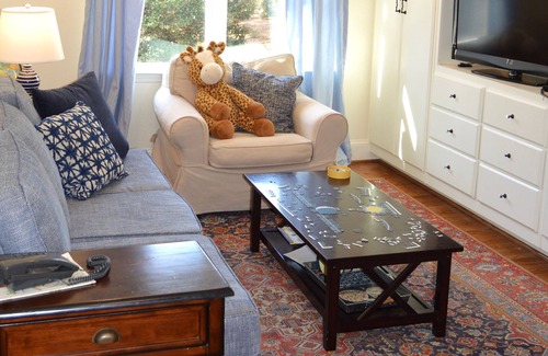 Athens House | 5 bed - Available 2026 Graduation - Beautiful - 3 mi to UGA