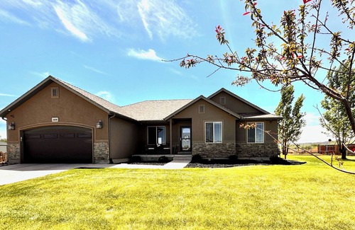 Naples House | 5-bed by Dinosaur National Monument & Green River.