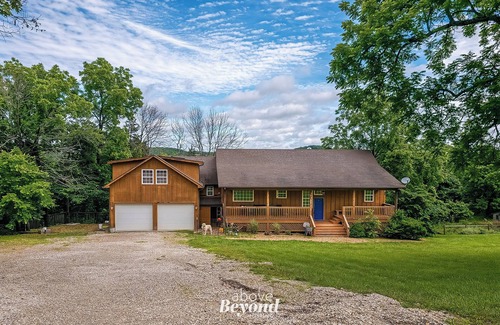 Branson House | 5 bed Mountain View Retreat | Private Pool | Quiet 8 Acres!