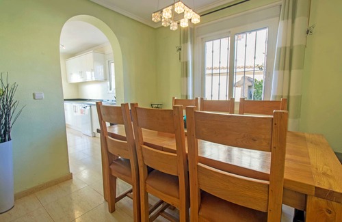 Gran Alacant Ski Chalet | 5 Bed Villa with Private Heated Pool & Games Room, Gran Alacant, Alicante