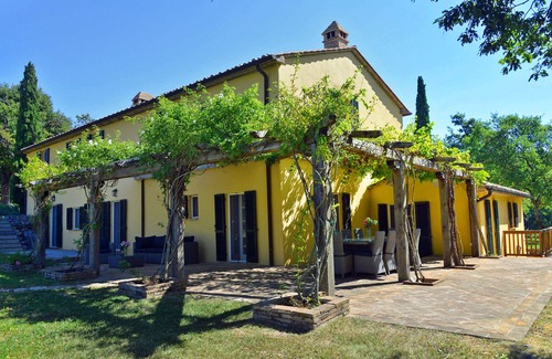 San Casciano dei Bagni Villa | 5 bedrooms, private pool, wifi, 10min from San Casciano dei Bagni, amazing views