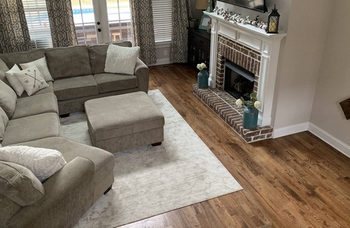 Aiken House | 5 Bedroom, 3 Bath in Gated Neighborhood near 1-20