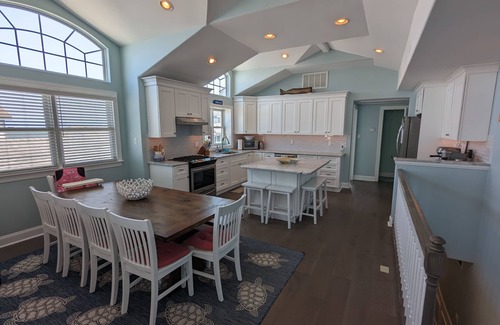 Townsend's Inlet House | 5 bedroom, 4.5 bath townhome that sleeps 12