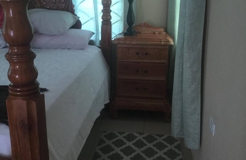 Crane corner House | 5 bedroom 5 bath sleeps 10 .