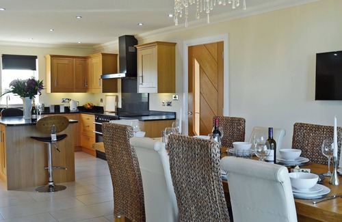 Kilmaurs Cottage | 5 bedroom accommodation in Kilmaurs, near Kilmarnock