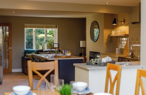 Leigh Sinton Cottage | 5 bedroom accommodation in Leigh Sinton, near Malvern