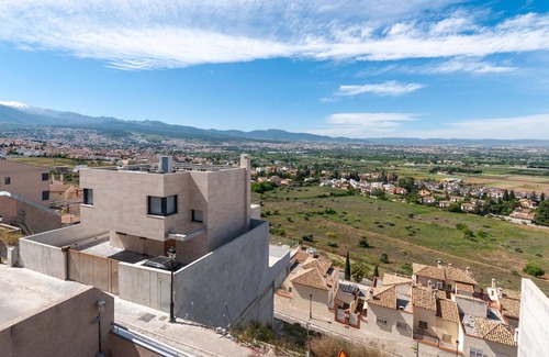 Bola de Oro House | 5 bedroom accommodation in Granada