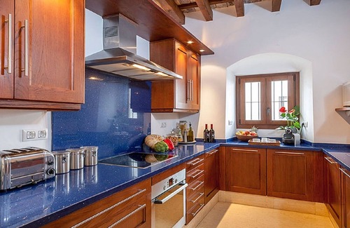 Medina-Sidonia House | 5 bedroom Andaluz Patio House, private pool, view to sea, sleeps up to 12 guests