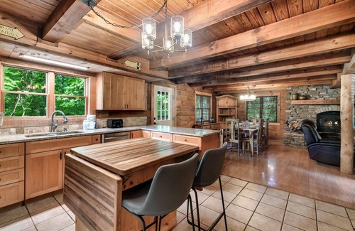 Cosby Cabin | 5-Bedroom Cabin with Private Seasonal Pool and Hot Tub