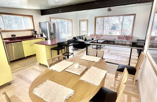 Polson House | 5 Bedroom home on golf course with lake access, RV parking and boat dock