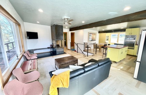 Polson House | 5 Bedroom home on golf course with lake access, RV parking and boat dock