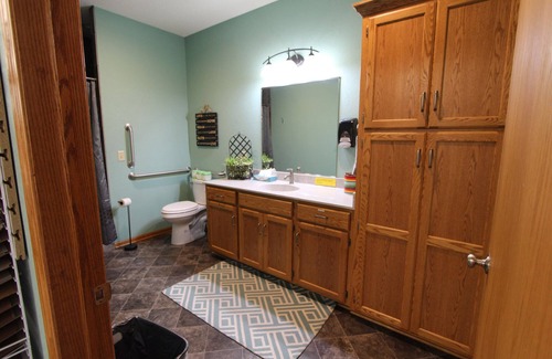 Hutchinson House | 5 bedroom home that sleeps 12 people