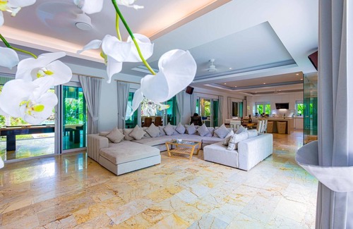 Hua Hin Villa | 5 Bedroom Luxury Villa on Golf Course (PH125)