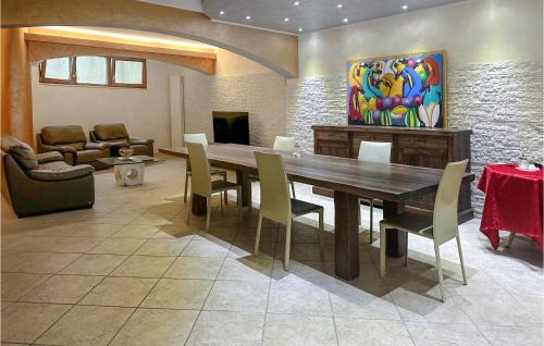 Termoli House | 5 Bedroom Nice Home In Termoli